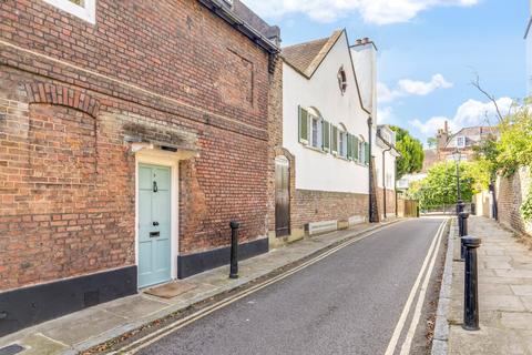 9 Hampstead Square, London, NW3 1AB