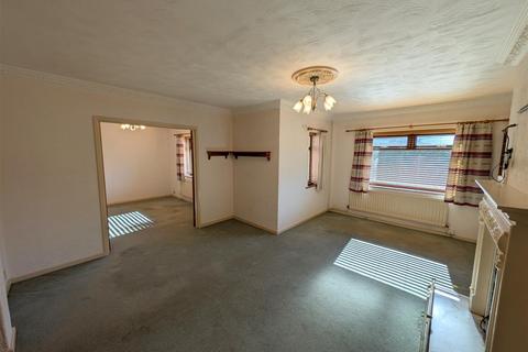 3 bedroom semi-detached house for sale, Oak Tree Close, Middleton St. George