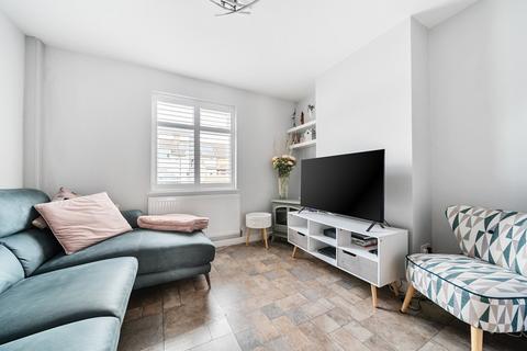 121 Heath Way, Erith, DA8 3LZ