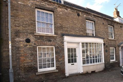 2 bedroom flat to rent, Old Market Street, Thetford, IP24