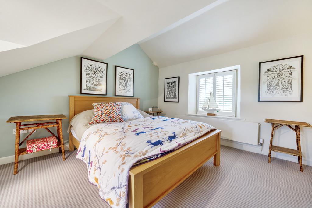 Padmire Bedroom 1