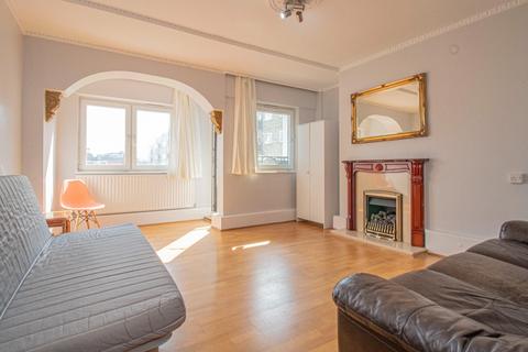 3 bedroom flat to rent, Percival Street, Clerkenwell, EC1