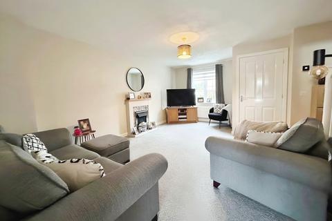 3 bedroom terraced house for sale, Sunningdale Way, Gainsborough