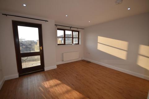 2 bedroom flat to rent, Peace Grove, Wembley. Middlesex. HA9 9UE