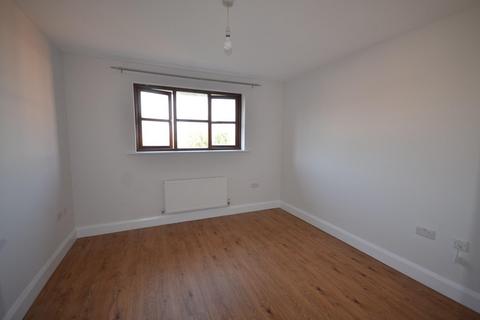 2 bedroom flat to rent, Peace Grove, Wembley. Middlesex. HA9 9UE