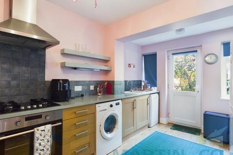 4 bedroom terraced house to rent, Colbourne Road, Hove