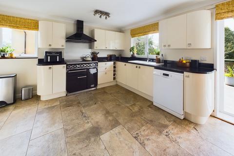 17 Oak Close, Ottery St Mary, EX11 1BB