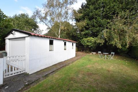 3 bedroom semi-detached house to rent, Peacock Street, Scunthorpe