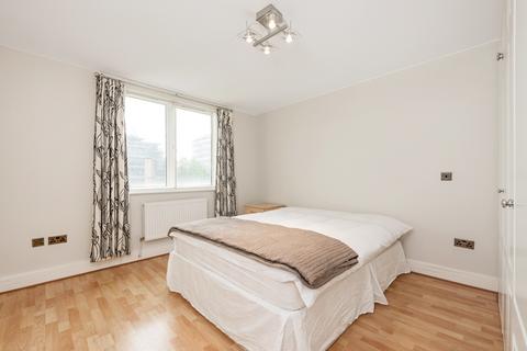 3 bedroom apartment to rent, North Bank London NW8