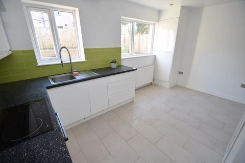 3 bedroom semi-detached house for sale, Leeds Road, Bradford BD18