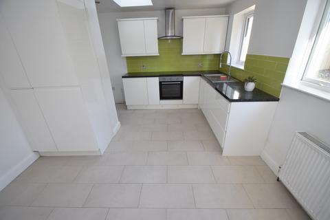 3 bedroom semi-detached house for sale, Leeds Road, Bradford BD18