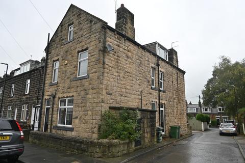 3 bedroom end of terrace house to rent, Carrington Terrace, Leeds LS20