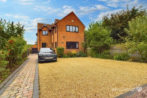 4 bedroom detached house for sale, Little Tixall Lane, Great Haywood