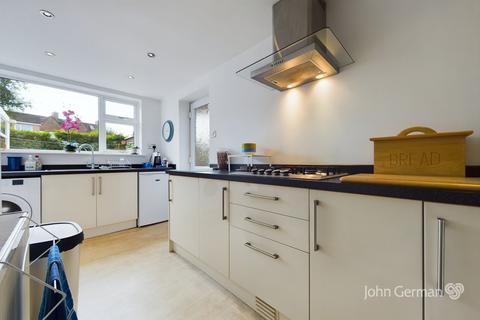 17 Byrds Lane, Uttoxeter, ST14 7NE