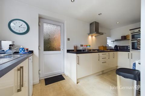 17 Byrds Lane, Uttoxeter, ST14 7NE
