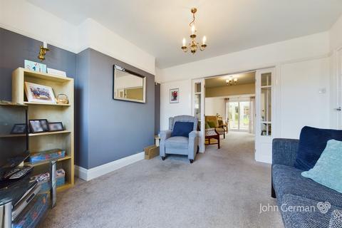 17 Byrds Lane, Uttoxeter, ST14 7NE