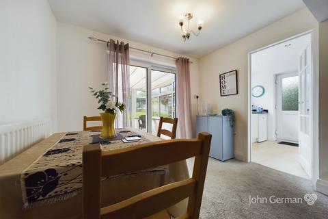 17 Byrds Lane, Uttoxeter, ST14 7NE
