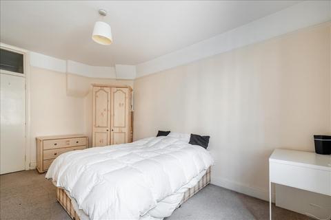 3 bedroom apartment to rent, Queen Alexandra Mansions, Kings Cross, WC1H