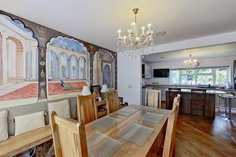 6 Poplar Rise, Sutton Coldfield, B74 4HT