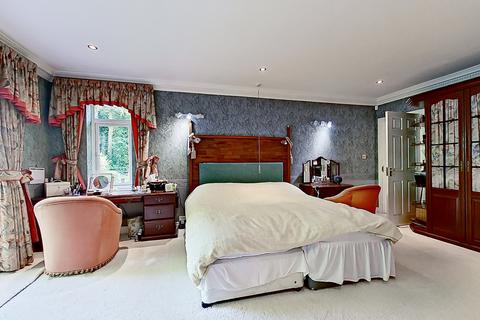 3 Halloughton Road, Four Oaks, Sutton Coldfield, B74 2QG