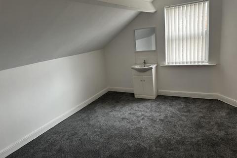 5 bedroom end of terrace house to rent, Kingsway, Goole