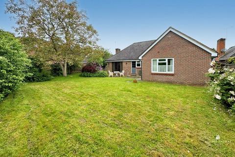 3 bedroom detached bungalow for sale, Cherrymeade, Benfleet