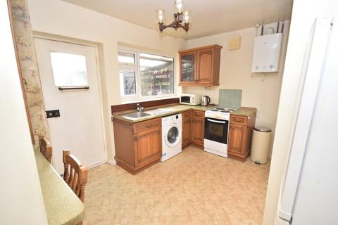 2 bedroom detached bungalow for sale, Bathfields Crescent, Whitchurch