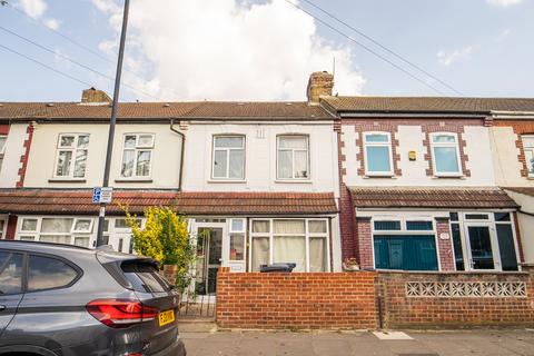 3 bedroom terraced house for sale, Trinity Road, Southall