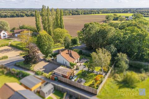 4 bedroom detached house for sale, Long Street, Great Ellingham