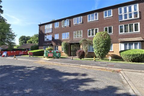 2 bedroom flat for sale, Hallington Close, Surrey GU21