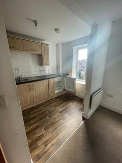 2 bedroom apartment to rent, Stoneyholme Avenue, Manchester