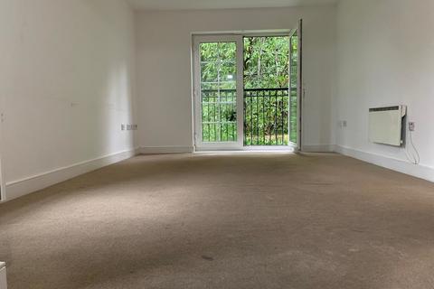 2 bedroom apartment to rent, Stoneyholme Avenue, Manchester