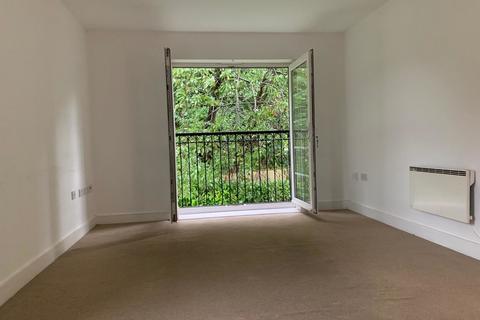 2 bedroom apartment to rent, Stoneyholme Avenue, Manchester