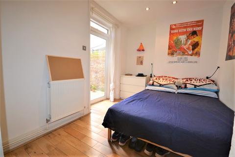 2 bedroom flat to rent, Bravington Road, London W9