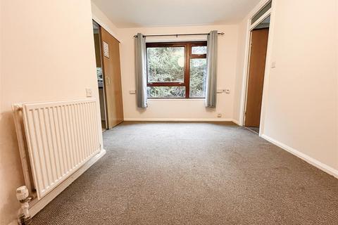 1 bedroom flat to rent, Upper Glen Road, St Leonards On Sea TN37