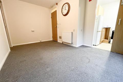 1 bedroom flat to rent, Upper Glen Road, St Leonards On Sea TN37