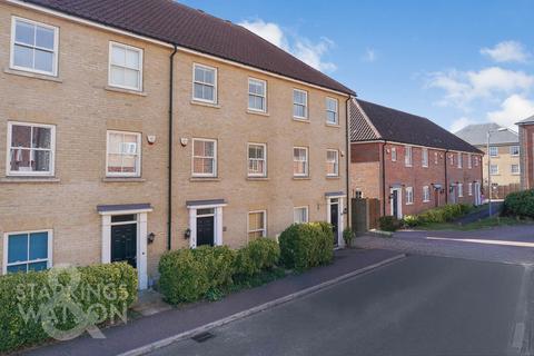 3 bedroom townhouse for sale, Vanguard Chase, Norwich