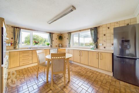 4 bedroom detached house for sale, Old Hall Gardens, Brooke, Norwich