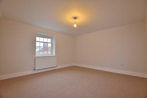 3 bedroom flat to rent, Friars Gate, Friars Wynd, Richmond