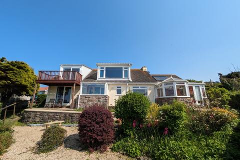 3 bedroom detached house for sale, Route De Picaterre, Alderney