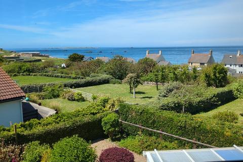 3 bedroom detached house for sale, Route De Picaterre, Alderney