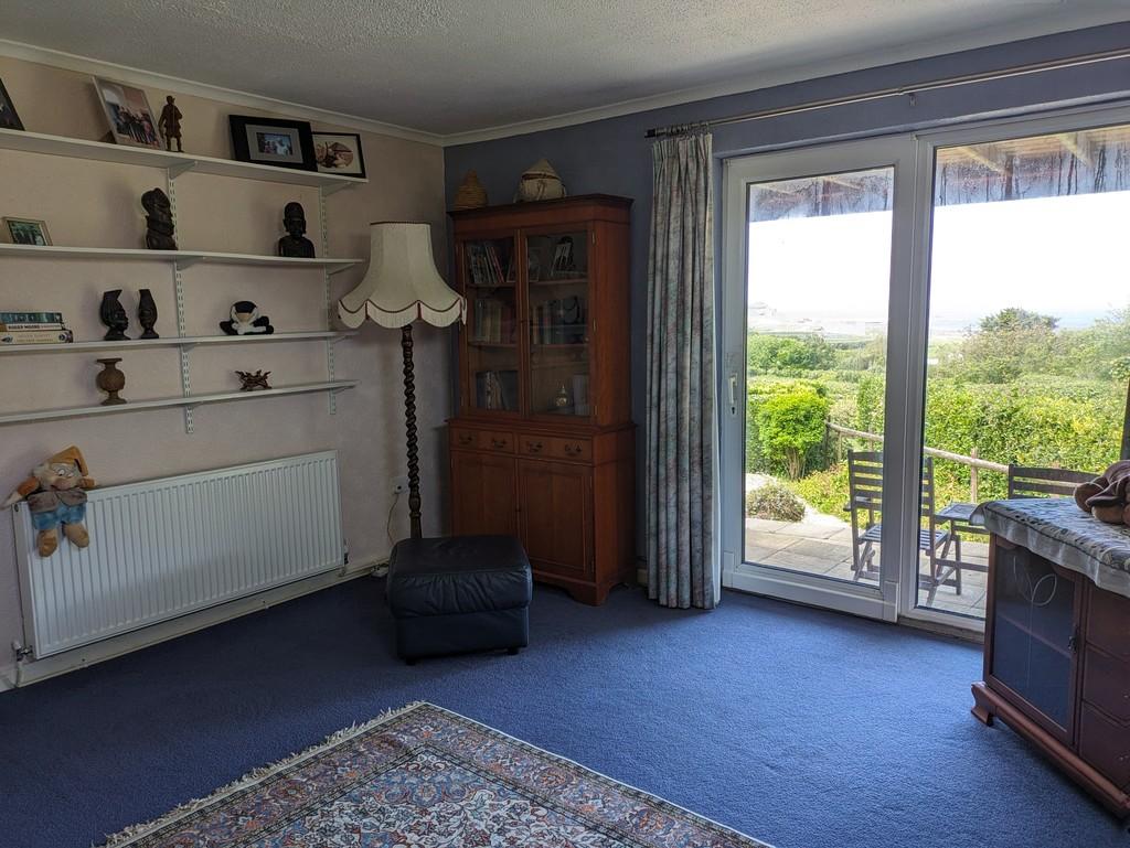 Second bedroom or downstairs lounge (4)