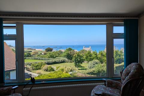 3 bedroom detached house for sale, Route De Picaterre, Alderney