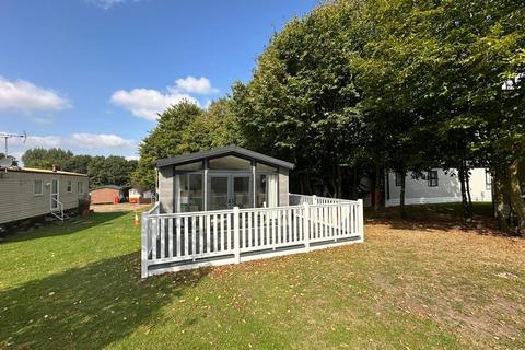 2 bedroom mobile home for sale, Lee Valley Campsite (Sewardstone), Sewardstone Road