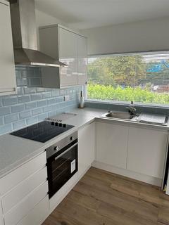 4 bedroom apartment to rent, North Road, Bristol BS34