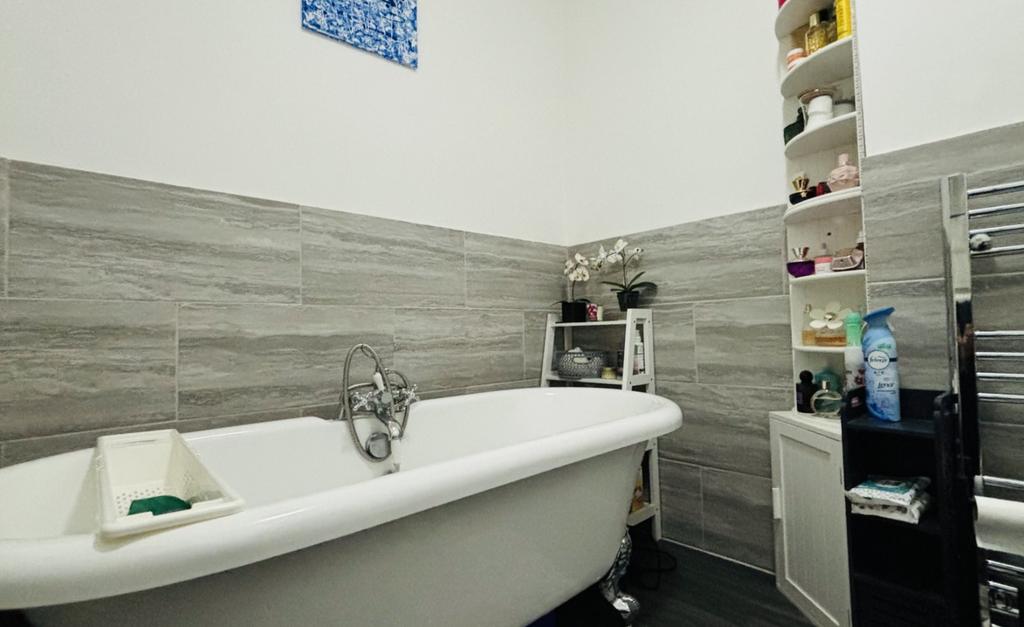 Bathroom 2