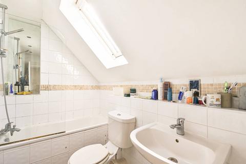 2 bedroom flat for sale, Tudor Close, Belsize Park, London, NW3