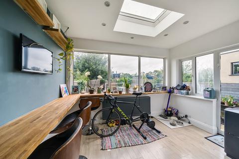 5 bedroom semi-detached house for sale, Chandos Road, London, N2