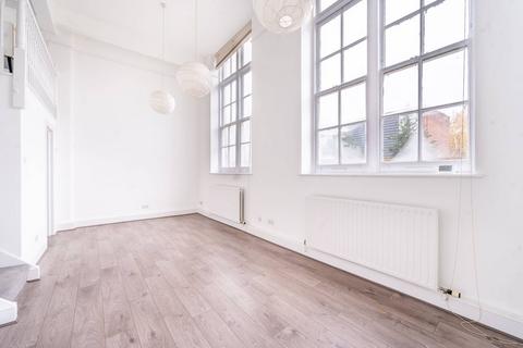 1 bedroom flat to rent, Este Road, Clapham Junction, London, SW11