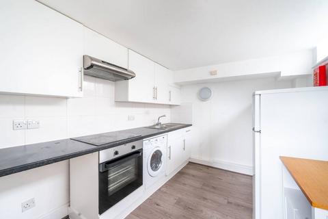 1 bedroom flat to rent, Este Road, Clapham Junction, London, SW11